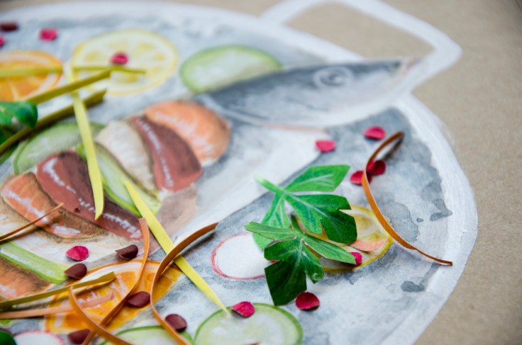 Piatti così belli da meritare un ritratto. 
Questo piatto colorato e fresco di crudità di pesce si ispira alla cucina siciliana e fa parte del menù di  Piccola Cucina Estiatorio, ristorante italiano a New York. 